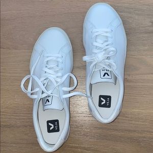 Brand new white Veja sneakers / size 9